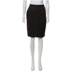 Dolce & Gabbana Pencil Skirt Measures 29x34 Womens Size IT42 US6